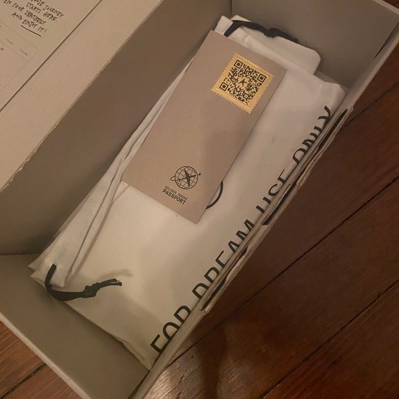 Golden Goose Super Star Sneaker - Picture 9 of 10